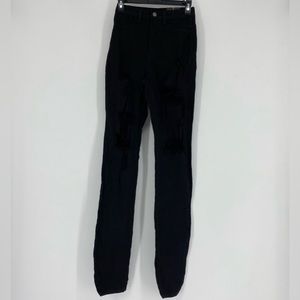 NWT Fashion Nova Distressed
Skinny Jean Size 9